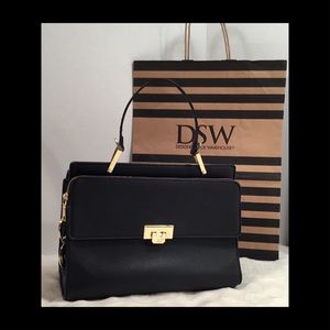 PRM BLACK STREAMLINED HANDBAG 👜
